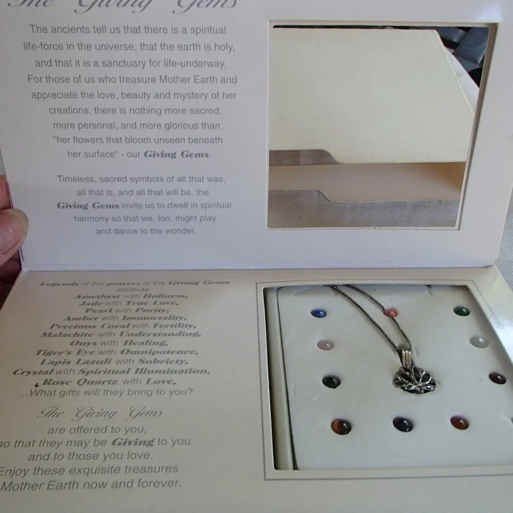 The Giving Gems Lucoral Museum Hawaii Sterling Silver Cage, Chain & 12 Gemstones - Picture 1 of 16
